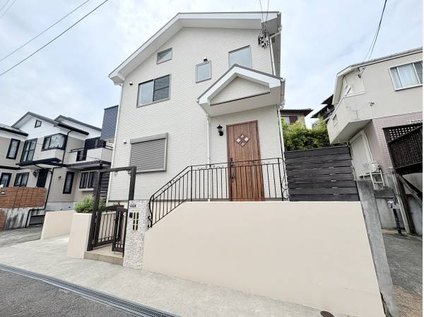 神奈川県藤沢市鵠沼藤が谷２丁目の中古戸建