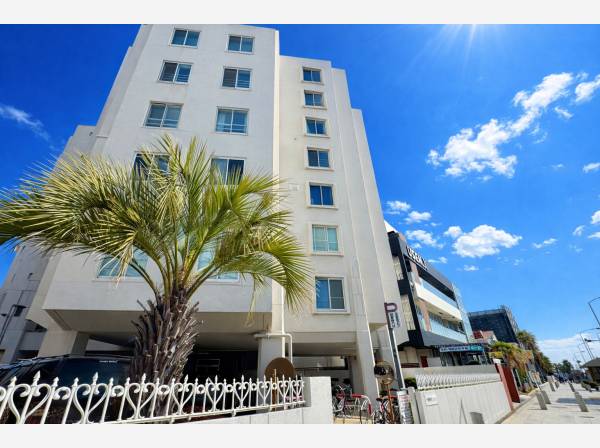 神奈川県藤沢市片瀬海岸２丁目のマンション