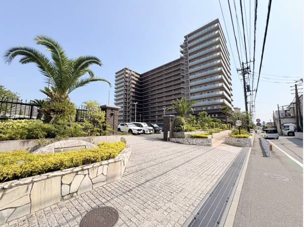 神奈川県藤沢市川名のマンション