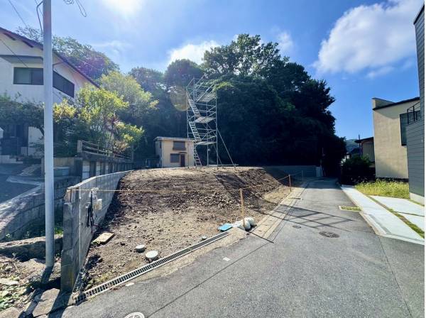 神奈川県三浦郡葉山町堀内の土地
