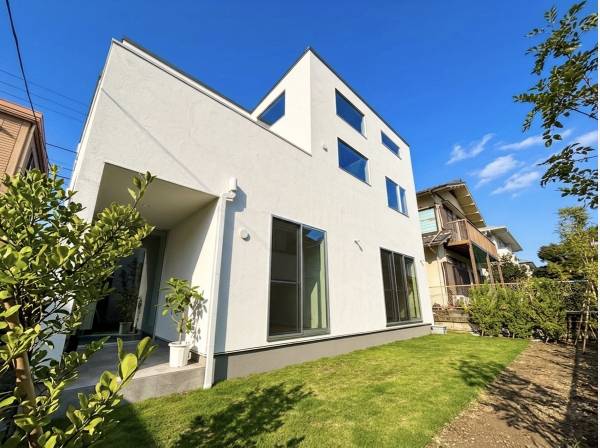 神奈川県藤沢市片瀬山３丁目の新築戸建