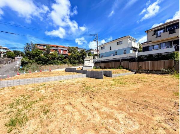 神奈川県藤沢市弥勒寺４丁目の土地