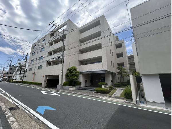 神奈川県三浦郡葉山町堀内のマンション
