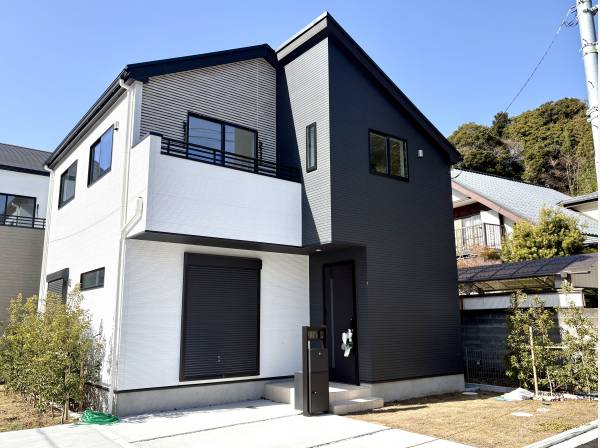 神奈川県三浦郡葉山町長柄の新築戸建