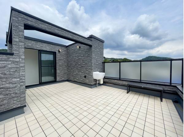 神奈川県三浦郡葉山町一色の新築戸建