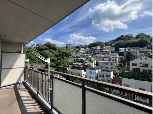 神奈川県横須賀市東逸見町１丁目のマンション