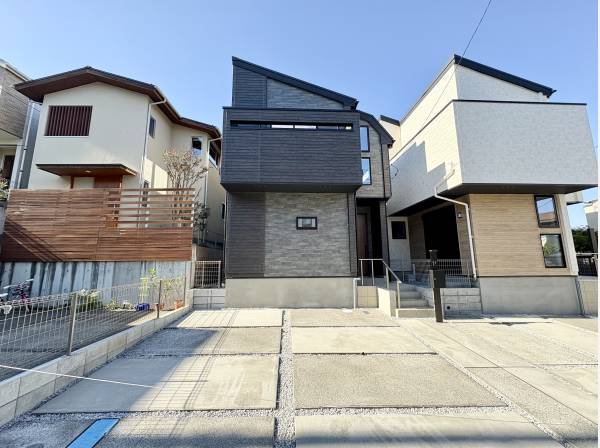 神奈川県鎌倉市腰越１丁目の新築戸建