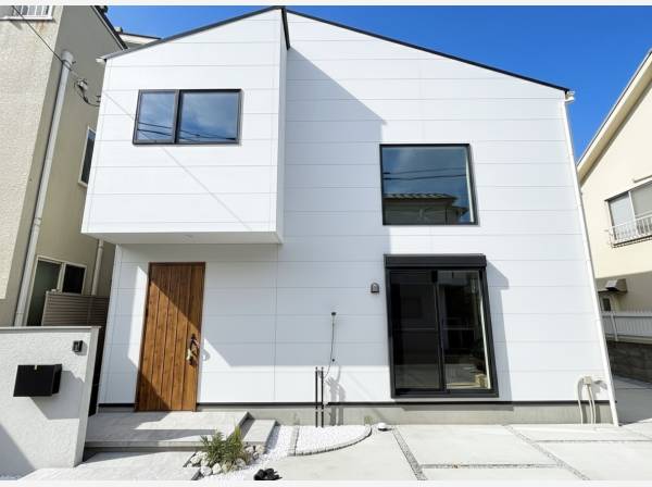 神奈川県逗子市新宿３丁目の新築戸建