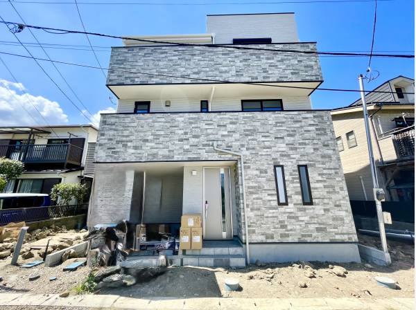 神奈川県鎌倉市腰越４丁目の新築戸建