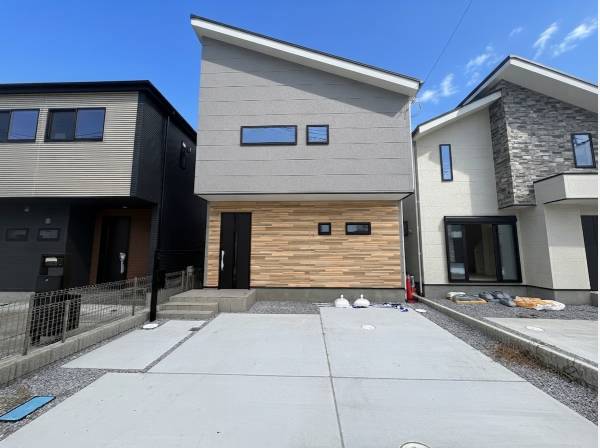 神奈川県藤沢市本藤沢２丁目の新築戸建