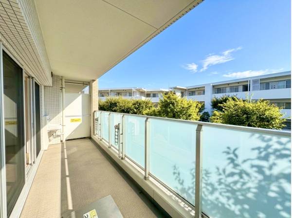 神奈川県藤沢市鵠沼桜が岡３丁目のマンション