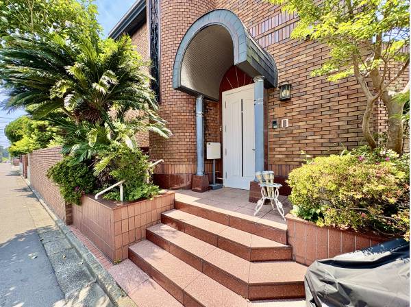 神奈川県鎌倉市七里ガ浜東３丁目の中古戸建