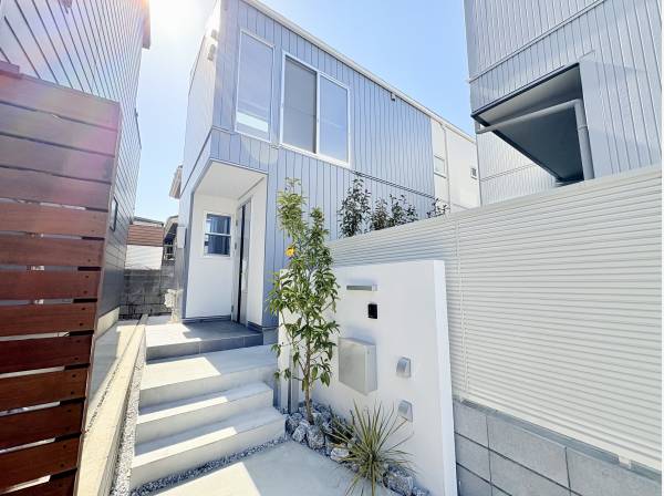 神奈川県茅ヶ崎市東海岸南４丁目の新築戸建