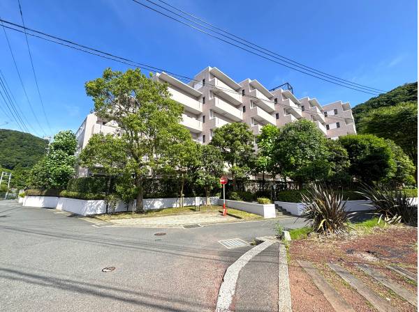 神奈川県三浦郡葉山町長柄のマンション