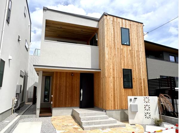 神奈川県茅ヶ崎市浜竹４丁目の新築戸建