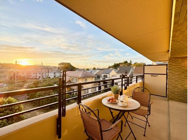 神奈川県鎌倉市小袋谷２丁目のマンション