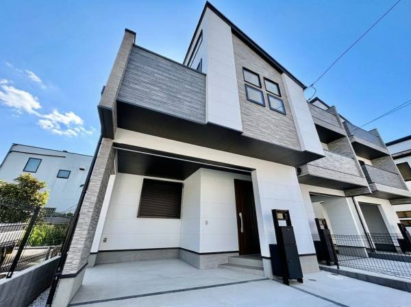 神奈川県藤沢市善行１丁目の新築戸建