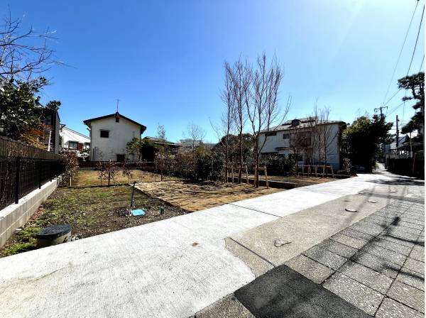 「鎌倉」駅徒歩９分、建築条件はありません。