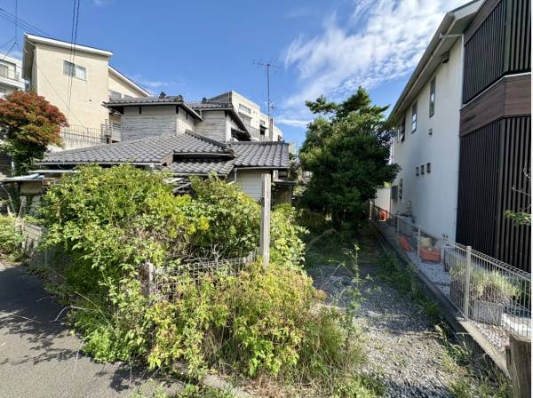 神奈川県三浦郡葉山町一色の土地