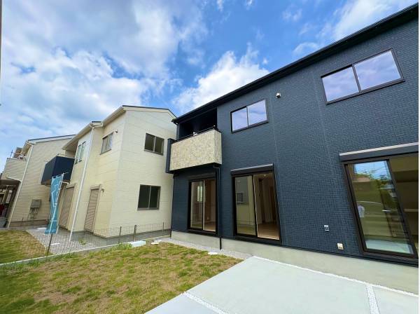 神奈川県平塚市虹ケ浜の新築戸建
