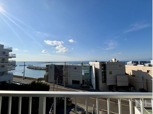 神奈川県横須賀市佐島３丁目のマンション