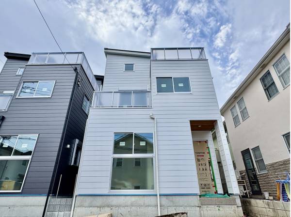 神奈川県三浦郡葉山町長柄の新築戸建