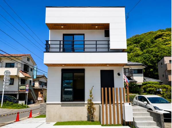 神奈川県三浦郡葉山町一色の新築戸建