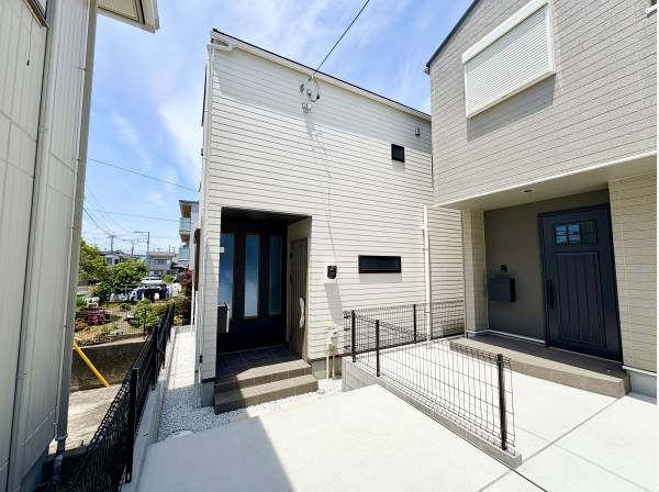 神奈川県茅ヶ崎市菱沼３丁目の新築戸建