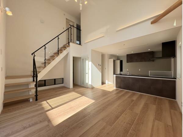 神奈川県逗子市新宿３丁目の新築戸建