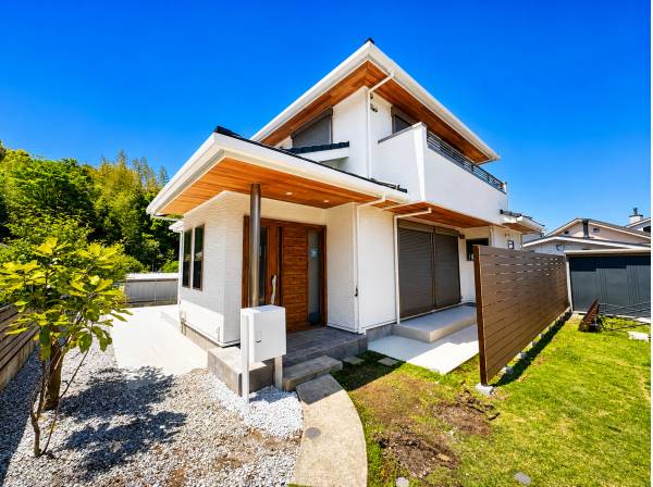 神奈川県三浦郡葉山町一色の中古戸建