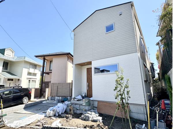 神奈川県藤沢市鵠沼松が岡２丁目の新築戸建