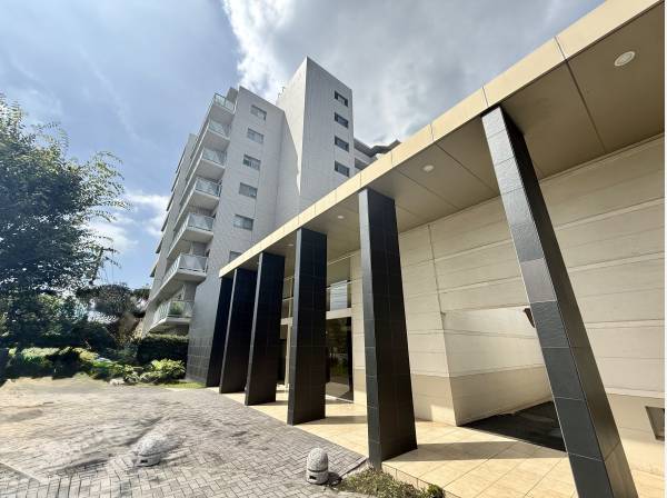 神奈川県平塚市南原１丁目のマンション