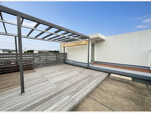 神奈川県藤沢市辻堂東海岸４丁目のマンション