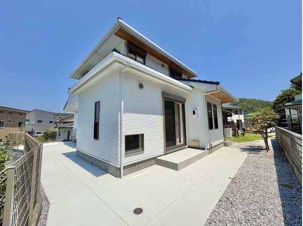 神奈川県三浦郡葉山町一色の中古戸建