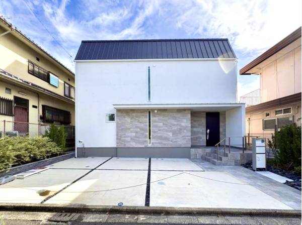 神奈川県藤沢市片瀬山３丁目の新築戸建