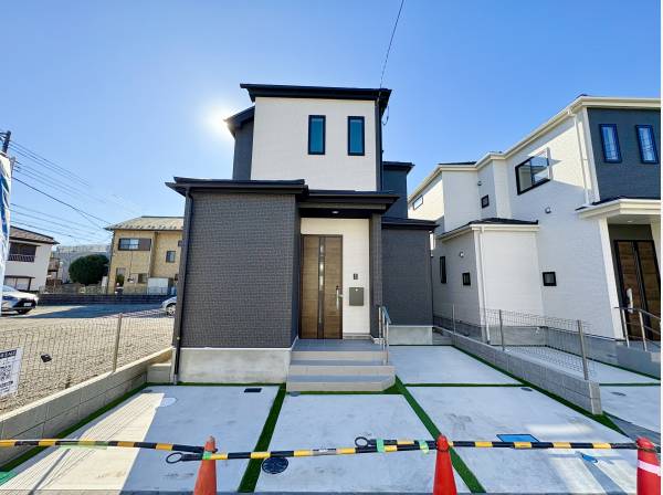 カースペースは2台、駅チカの閑静な住宅です