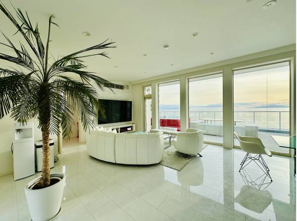 神奈川県鎌倉市稲村ガ崎１丁目の中古戸建