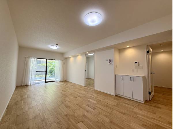 神奈川県鎌倉市七里ガ浜東２丁目のマンション