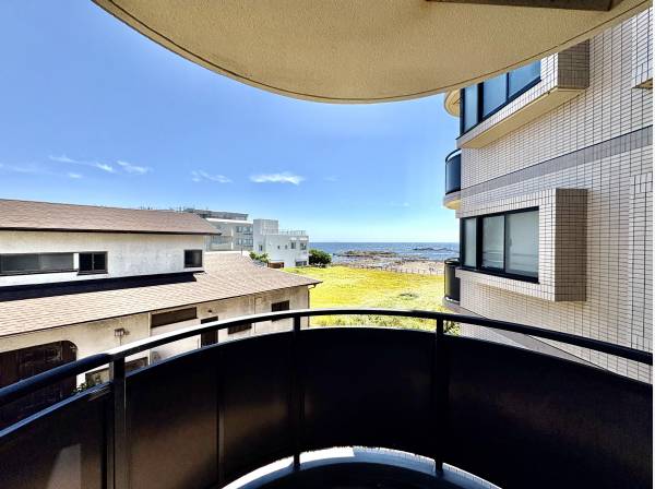 神奈川県三浦郡葉山町一色のマンション