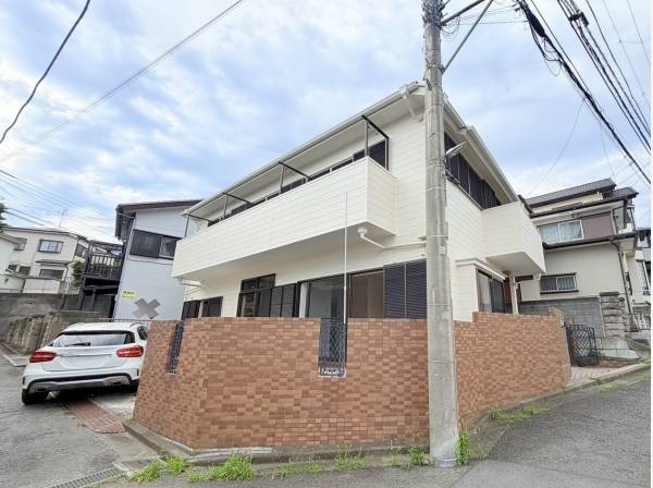 高台南角地に佇む素敵な住まいのご紹介