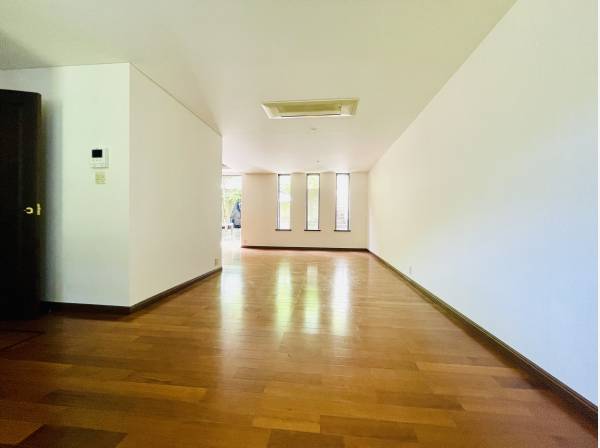 神奈川県鎌倉市稲村ガ崎4丁目 / 中古戸建 / 2億5,000万円【東宝ハウス  