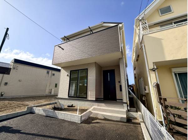 シンプルモダンな外観