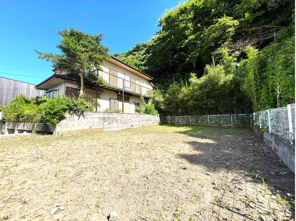 神奈川県三浦郡葉山町一色の土地