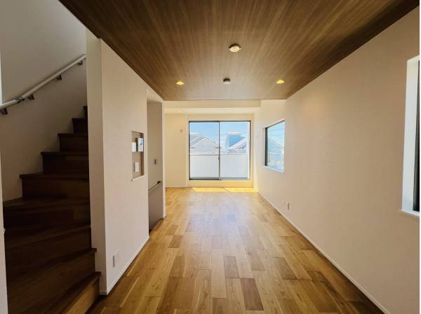 神奈川県鎌倉市七里ガ浜２丁目の中古戸建