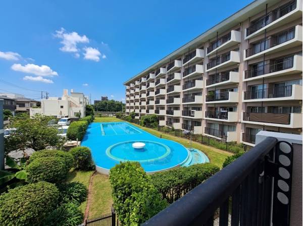 神奈川県藤沢市鵠沼海岸２丁目のマンション