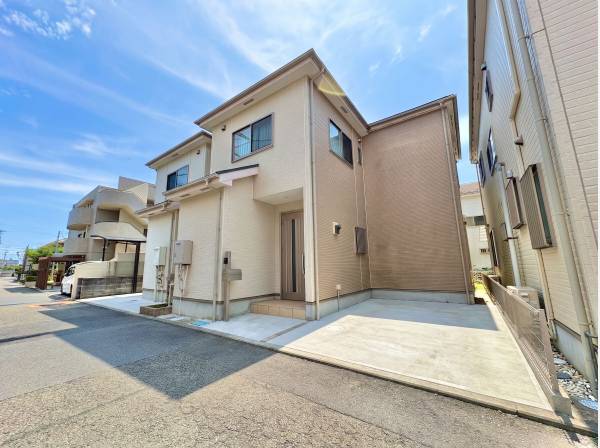 神奈川県茅ヶ崎市ひばりが丘の中古戸建