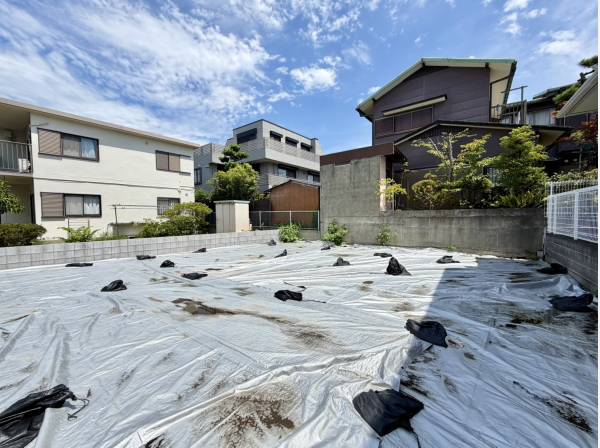 約42坪の建築条件なし土地のご紹介です!