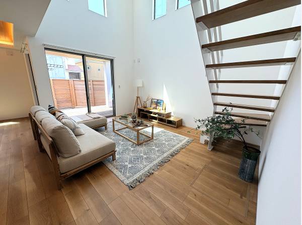 神奈川県茅ヶ崎市浜竹４丁目の新築戸建