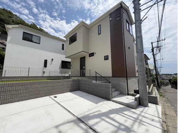 神奈川県逗子市小坪７丁目の新築戸建