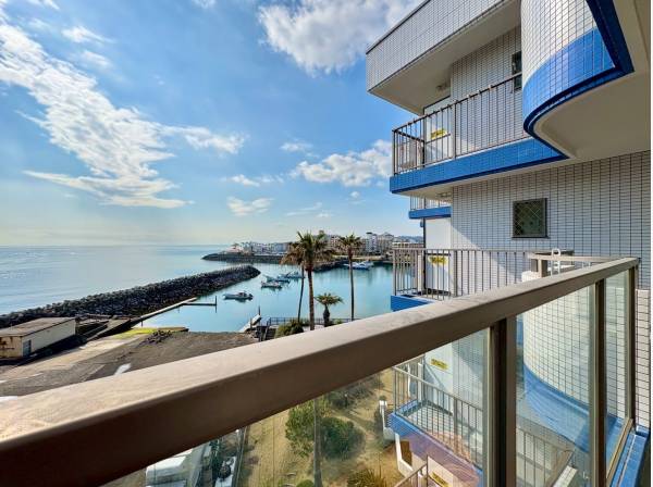 神奈川県逗子市小坪４丁目のマンション